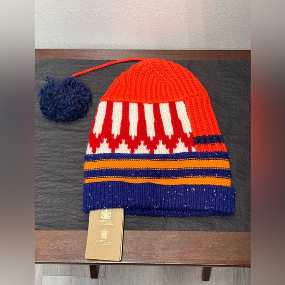 BRAND NEW (GREAT GIFT) Burberry Abstract Cashmere Wool Knit Beanie - Picture 4 of 12